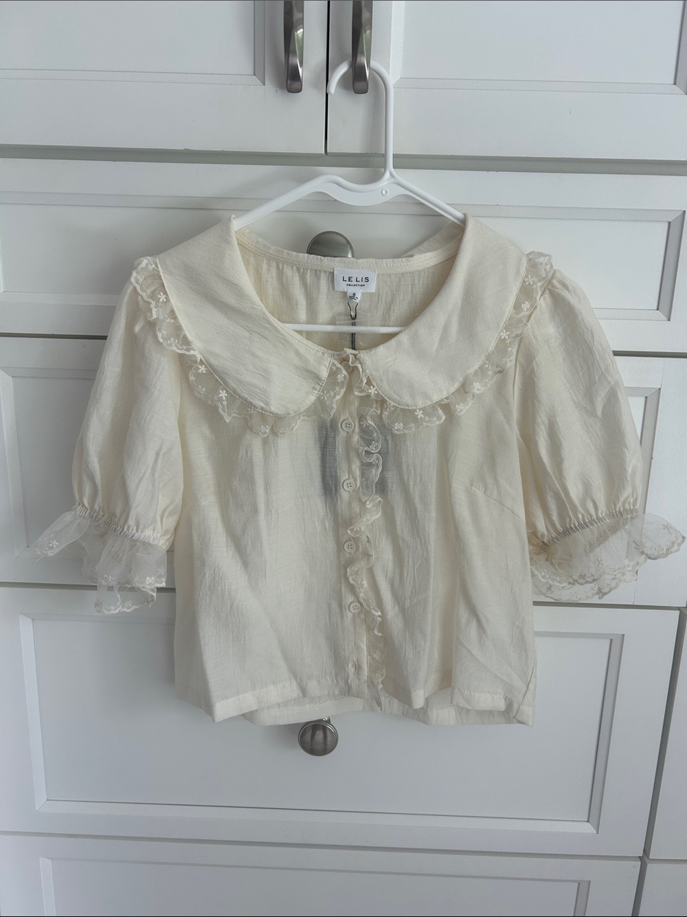 Le Lis Off White Blouse